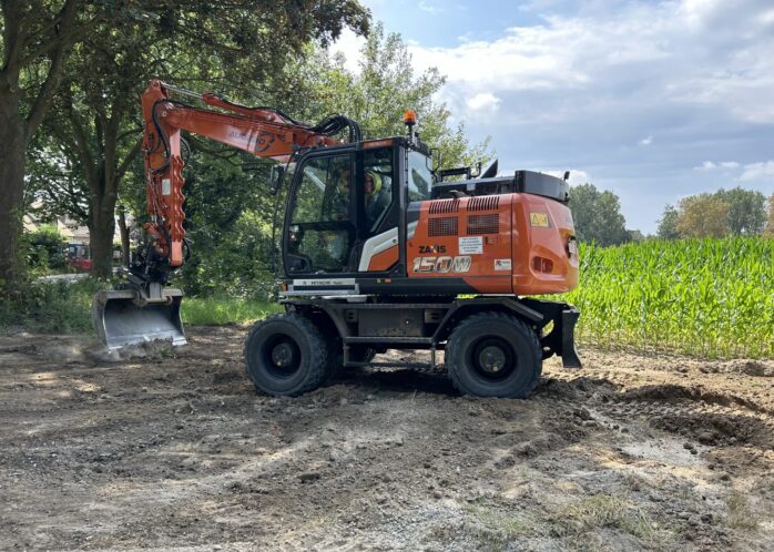 Pladdet Hitachi ZX150 W-7