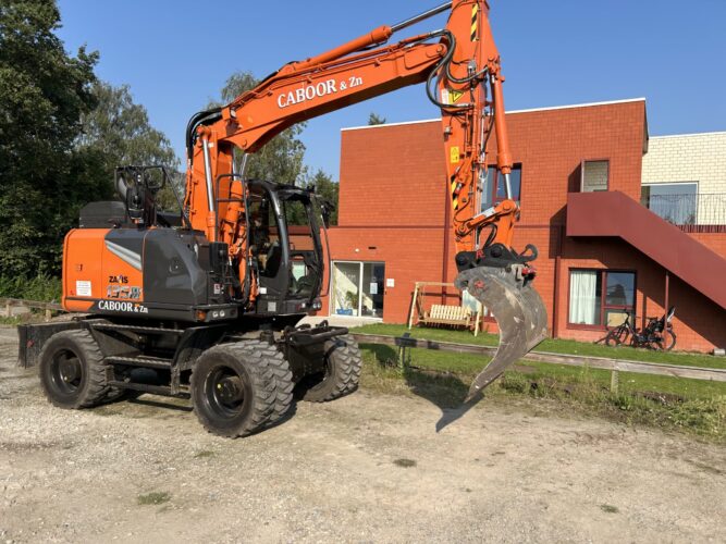 Hitachi ZX135W-7 Pladdet BV